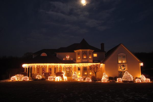 Weihnachtsbeleuchtung am Haus Vorschau