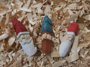 Weihnachtsmann schnitzen aus holz