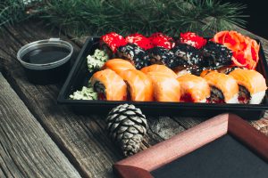 Sushi und japanische Weihnachtsdeko
