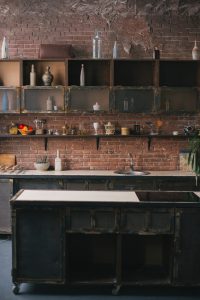 Holztöne kombinieren in der Küche