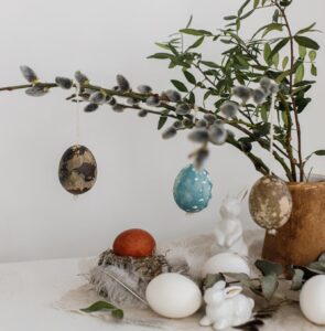 Osterdeko für Puristen - Freude ist nicht immer bunt