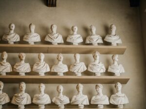 Die Büste - Weniger angestaubt als gedacht
