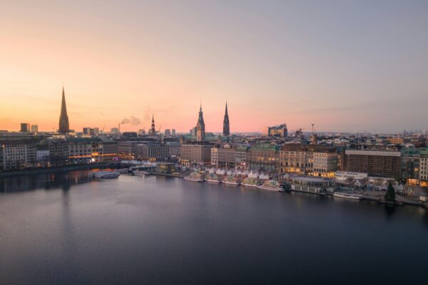 Schütze Regentonnen im Winter vor Frostschäden